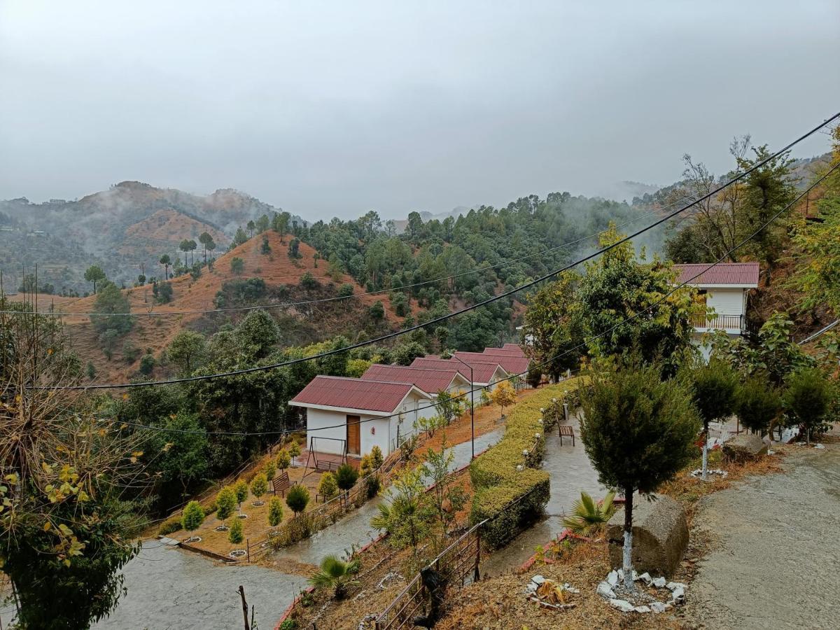 Skywood Resort Shoghi Shogi Dış mekan fotoğraf
