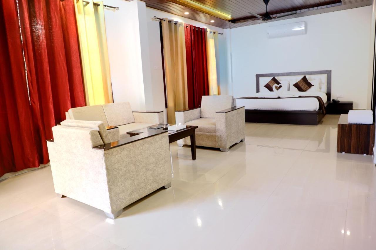 Skywood Resort Shoghi Shogi Dış mekan fotoğraf
