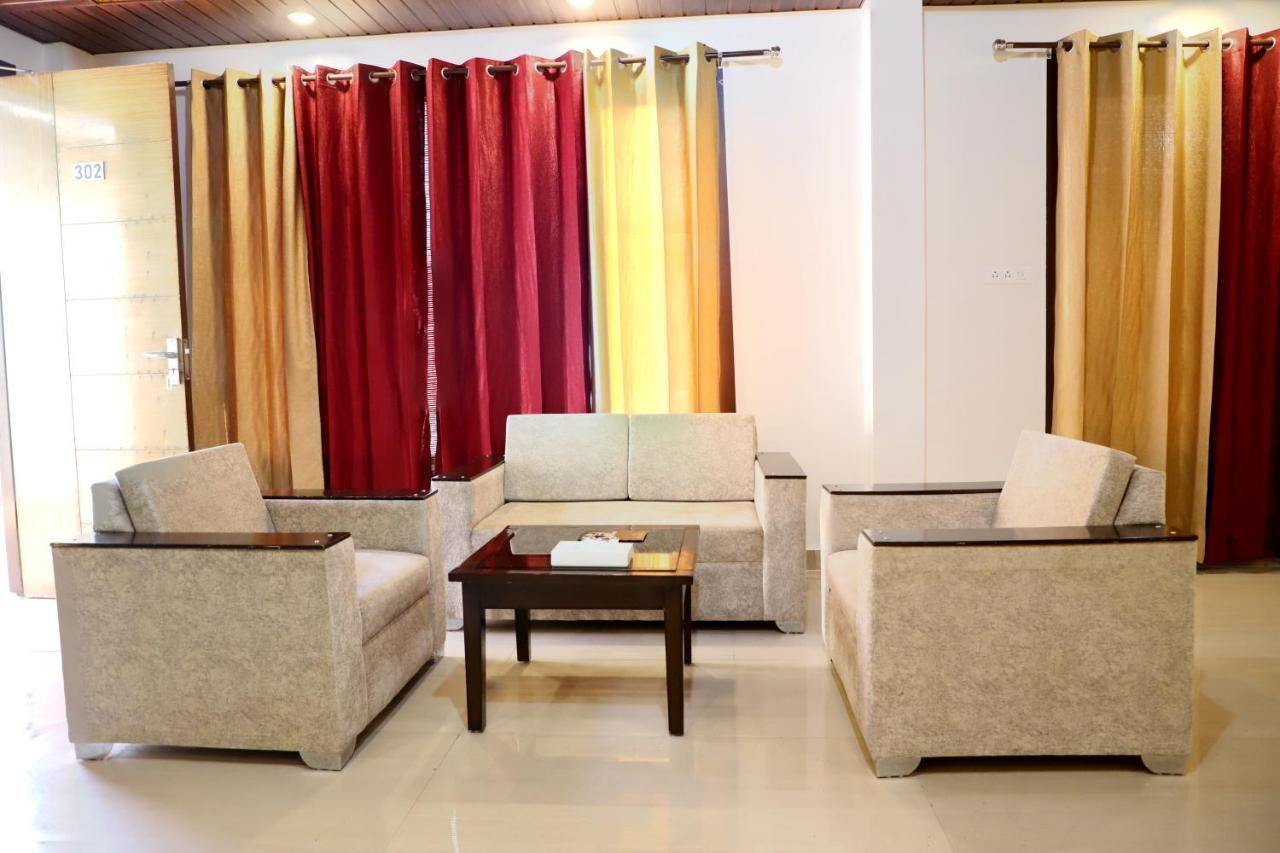 Skywood Resort Shoghi Shogi Dış mekan fotoğraf