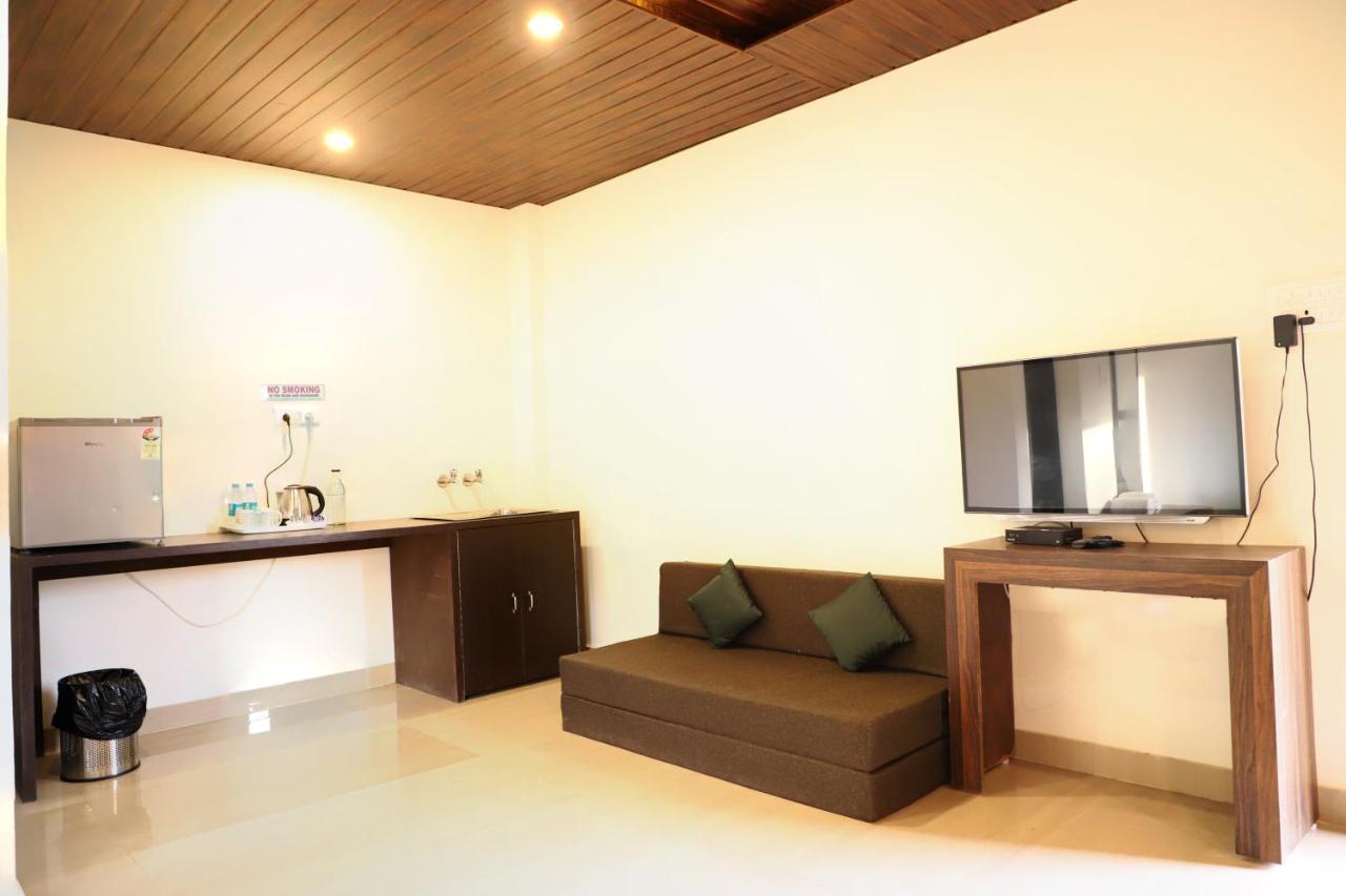 Skywood Resort Shoghi Shogi Dış mekan fotoğraf
