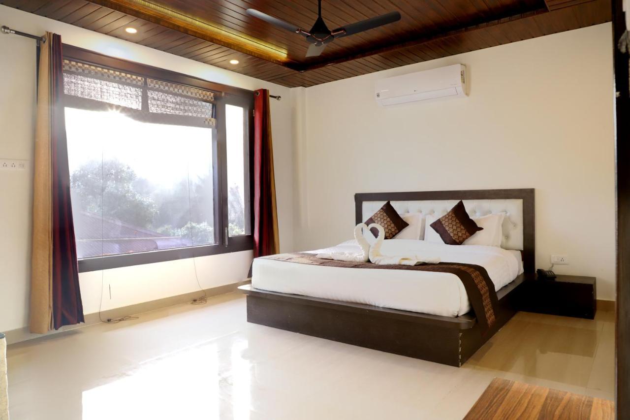 Skywood Resort Shoghi Shogi Dış mekan fotoğraf