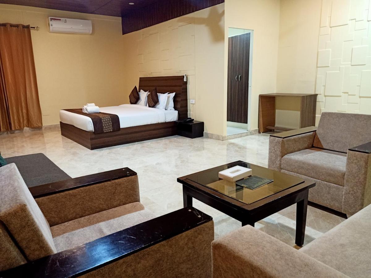 Skywood Resort Shoghi Shogi Dış mekan fotoğraf