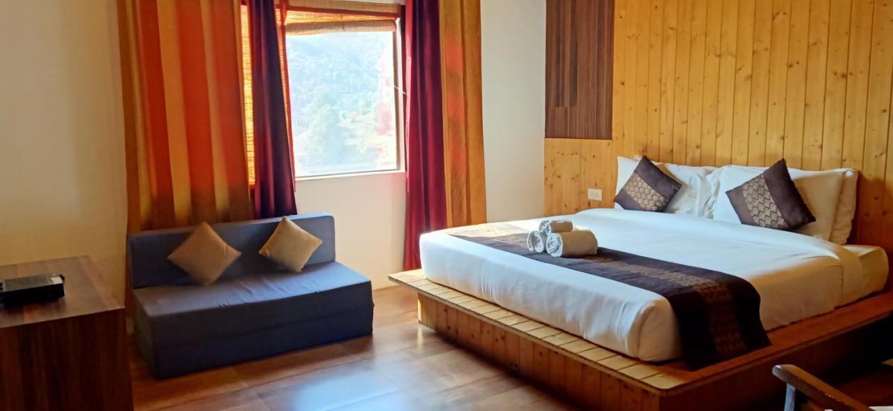 Skywood Resort Shoghi Shogi Dış mekan fotoğraf